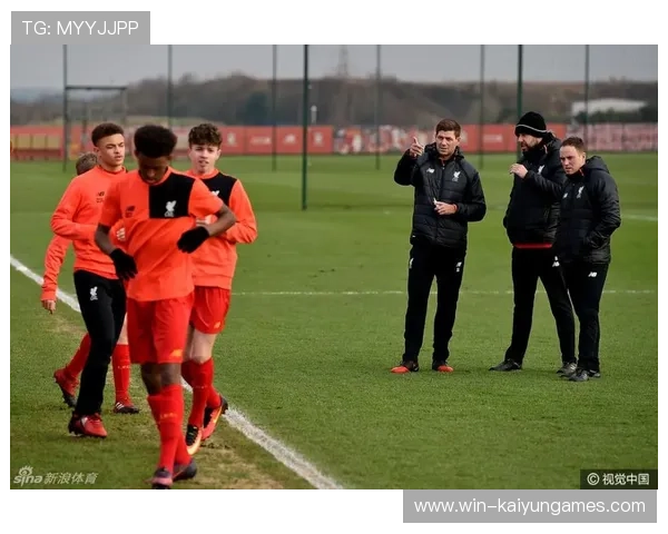 利物浦青训营推行传球日，少年球员每日完成千次短传练习