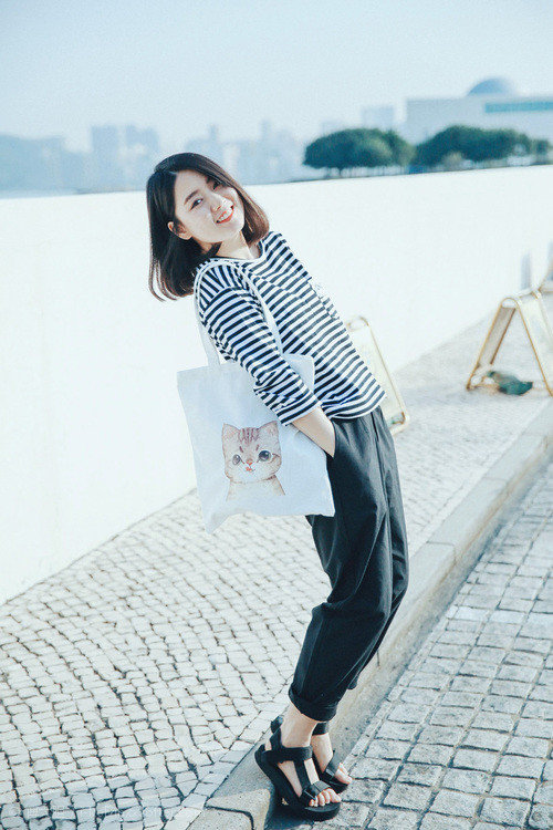 开云·体育官网-明星运动员自传出版引发社会共鸣，运动员转型明星